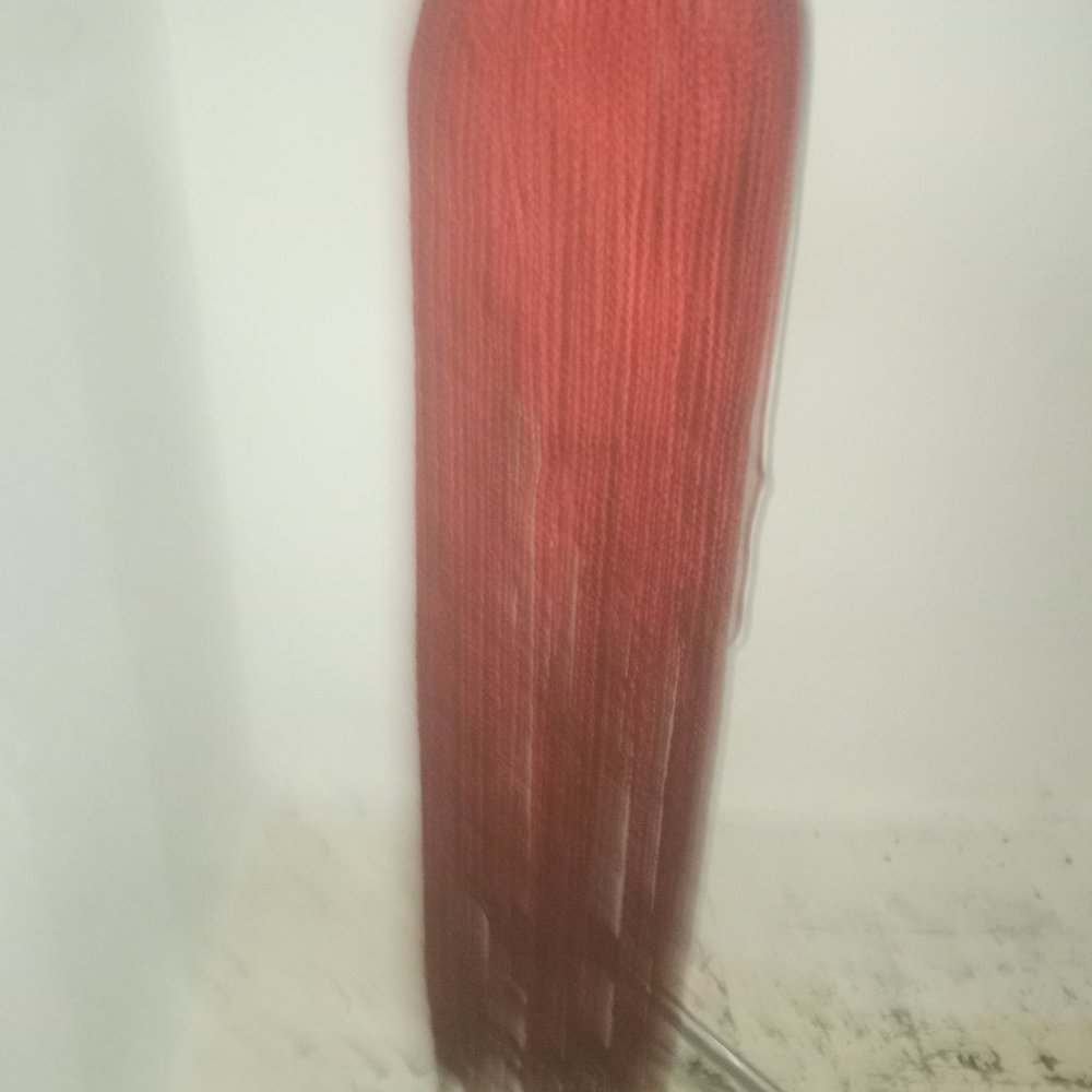Red braided wig - Picture 2 of 6